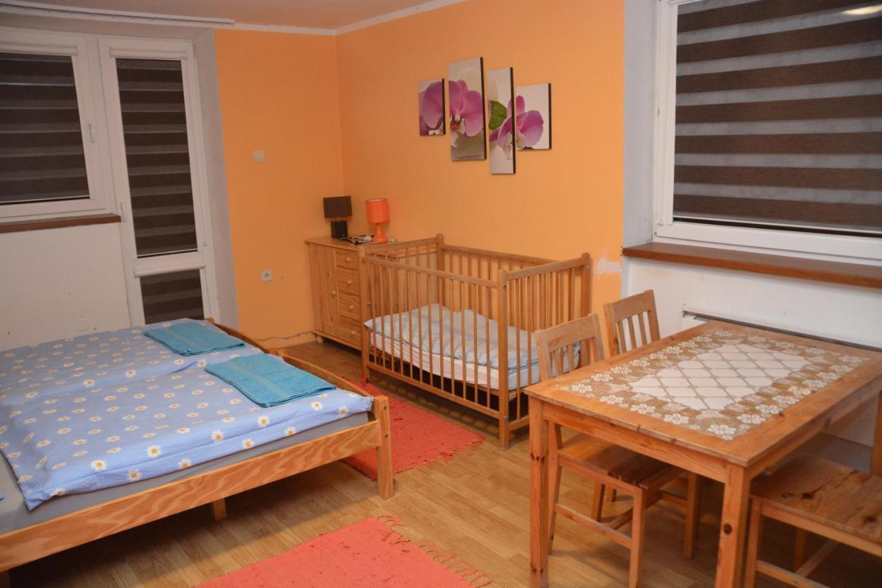 Privat Alexandra Apartment ลิฟตอฟสกีมิคูลาช ภายนอก รูปภาพ