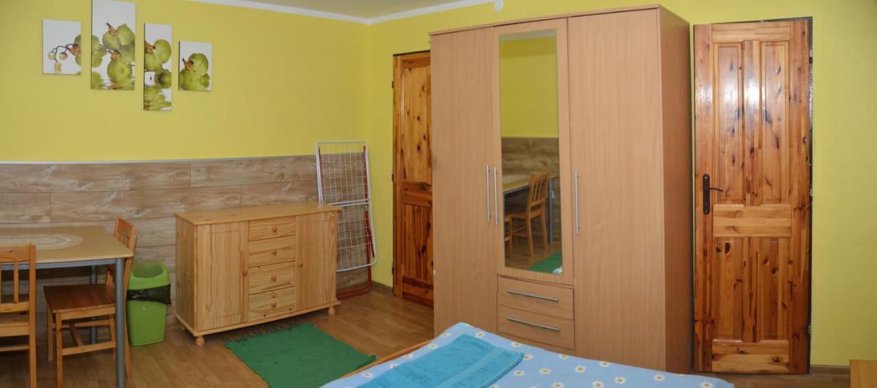 Privat Alexandra Apartment ลิฟตอฟสกีมิคูลาช ภายนอก รูปภาพ