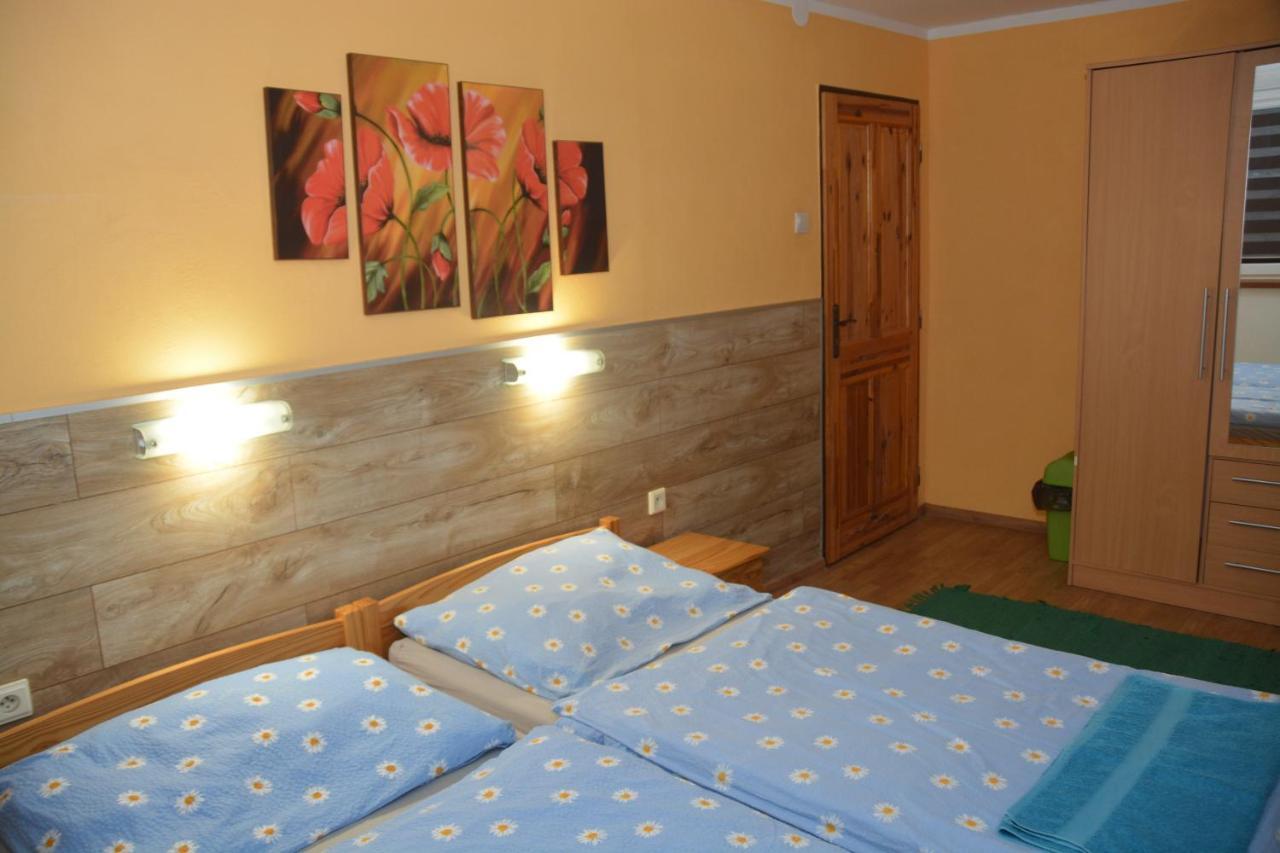 Privat Alexandra Apartment ลิฟตอฟสกีมิคูลาช ภายนอก รูปภาพ